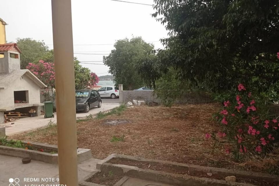 BBQ facilities, Garden