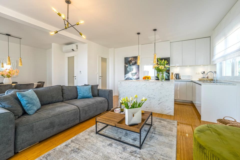 Kitchen or kitchenette, Living room, Seating area