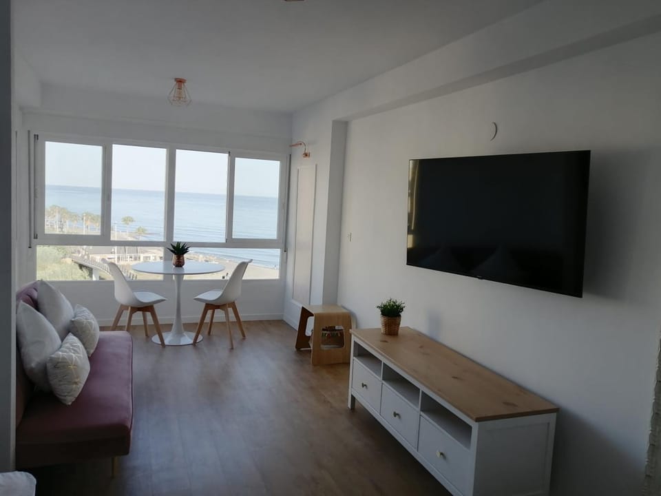 TV and multimedia, Living room, Sea view