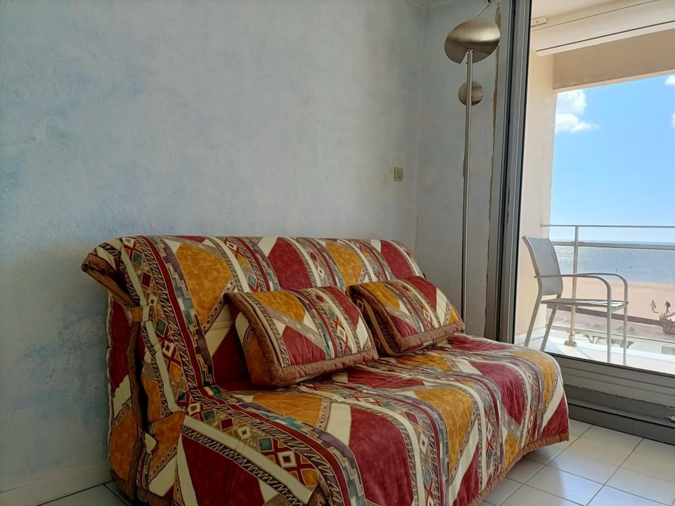 Appartement T2, 2 a 4 Personnes avec une Vue sur Mer 4TL25 Apartment in Narbonne
