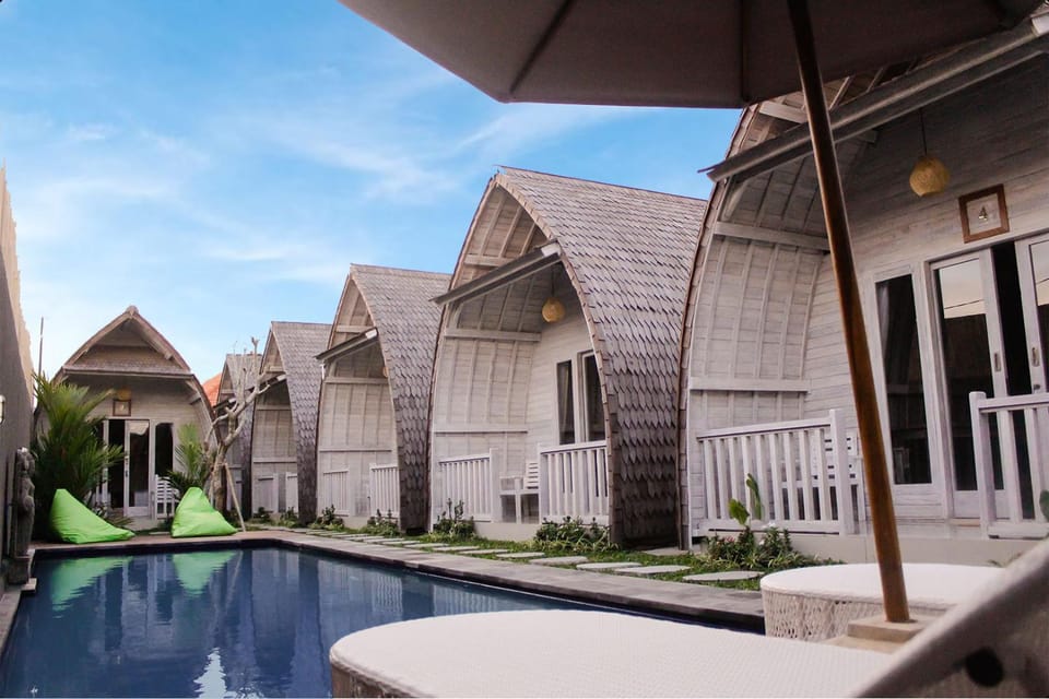 Property building, Swimming pool