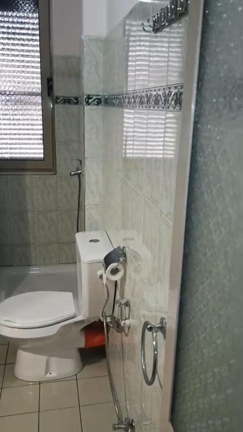 Shower, Toilet, Bathroom, Bath