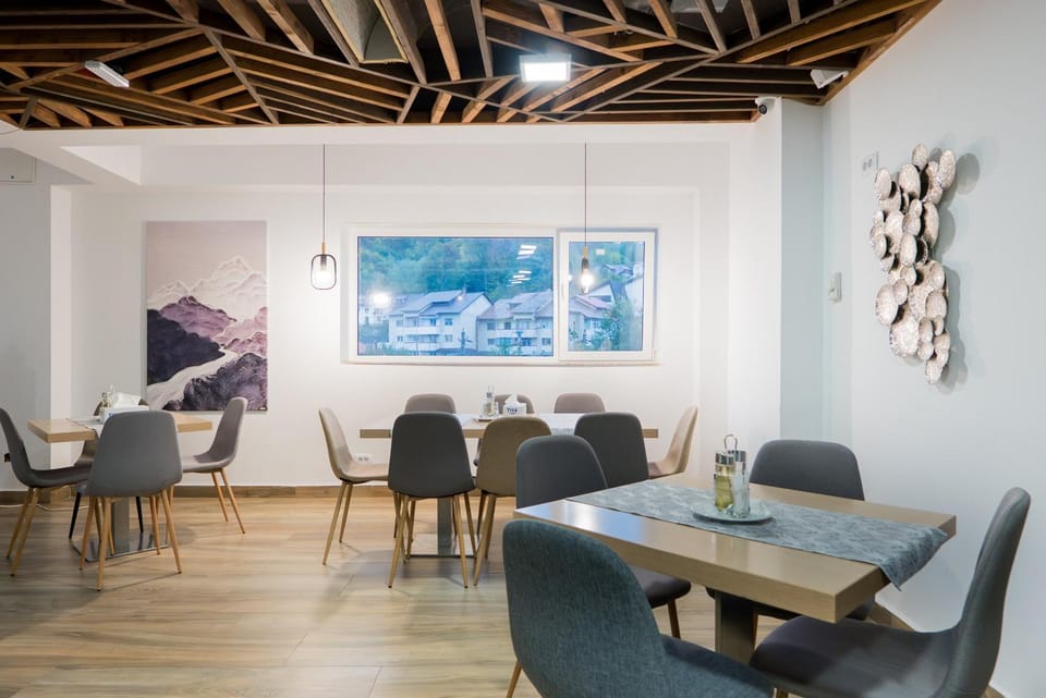 Restaurant/places to eat, Breakfast