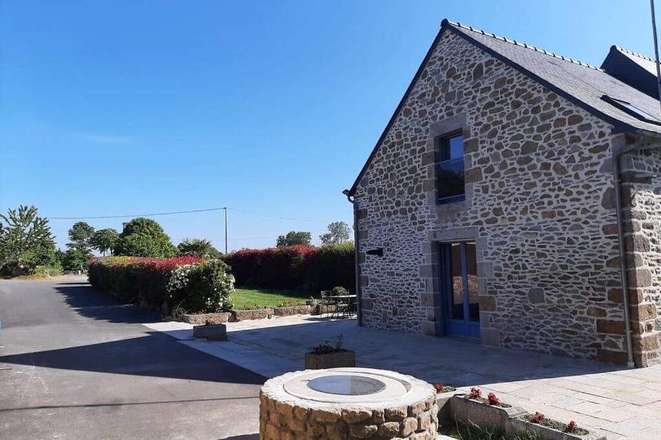LA MAISON BLEUE House in Brittany
