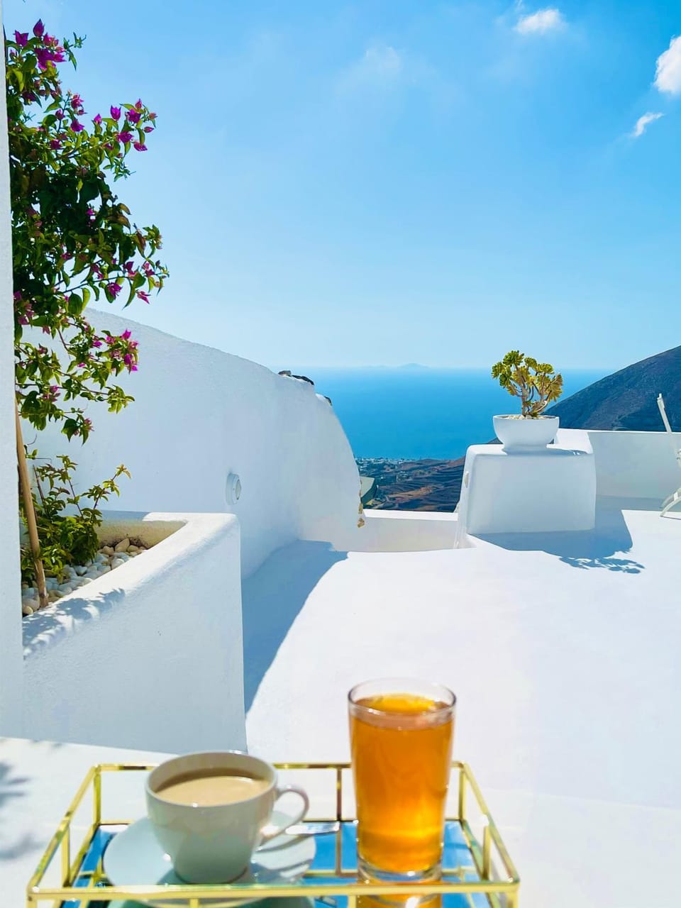 Patio, Day, Natural landscape, View (from property/room), Dining area, Mountain view, Sea view