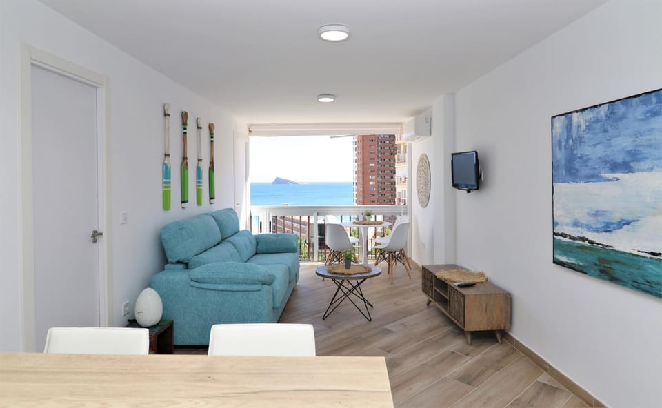 TV and multimedia, Kitchen or kitchenette, Living room, Decorative detail, Dining area, Sea view