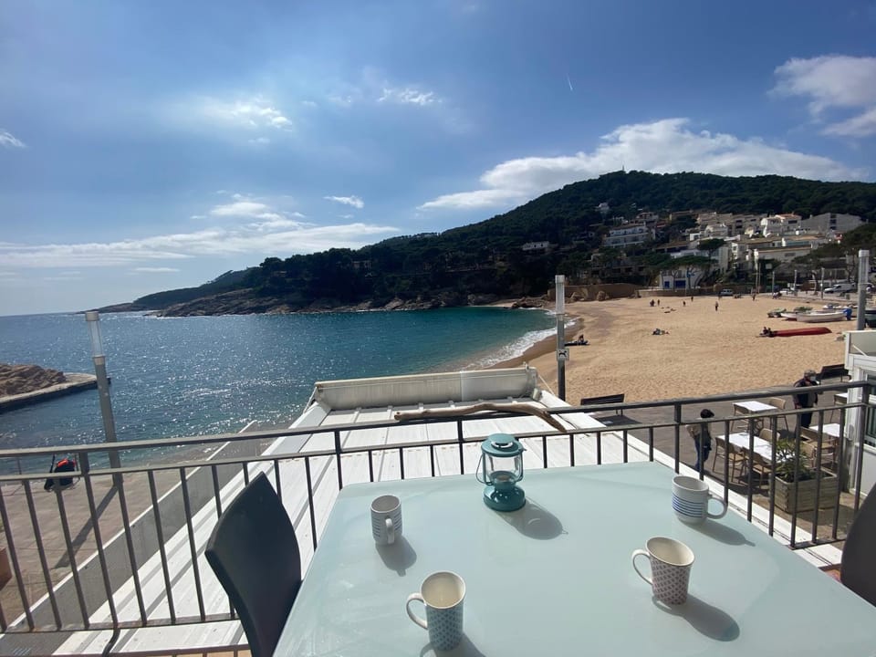Restaurant/places to eat, View (from property/room), Balcony/Terrace, Mountain view, Sea view