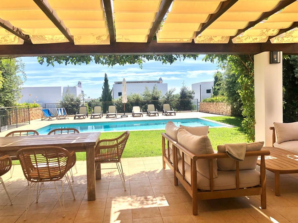 Off site, Balcony/Terrace, Swimming pool