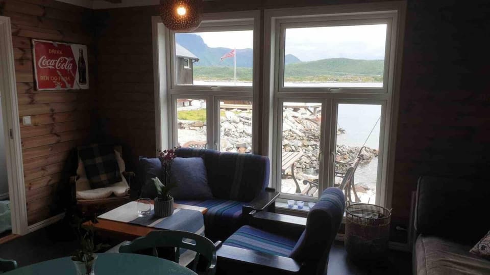 View (from property/room), Living room, Seating area