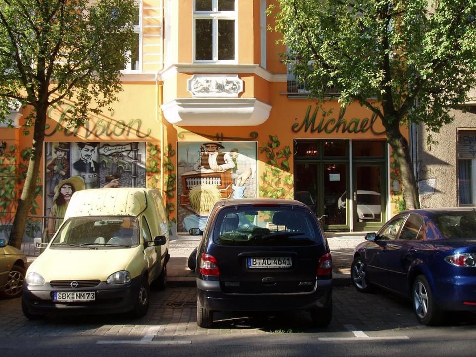 Facade/entrance, Day