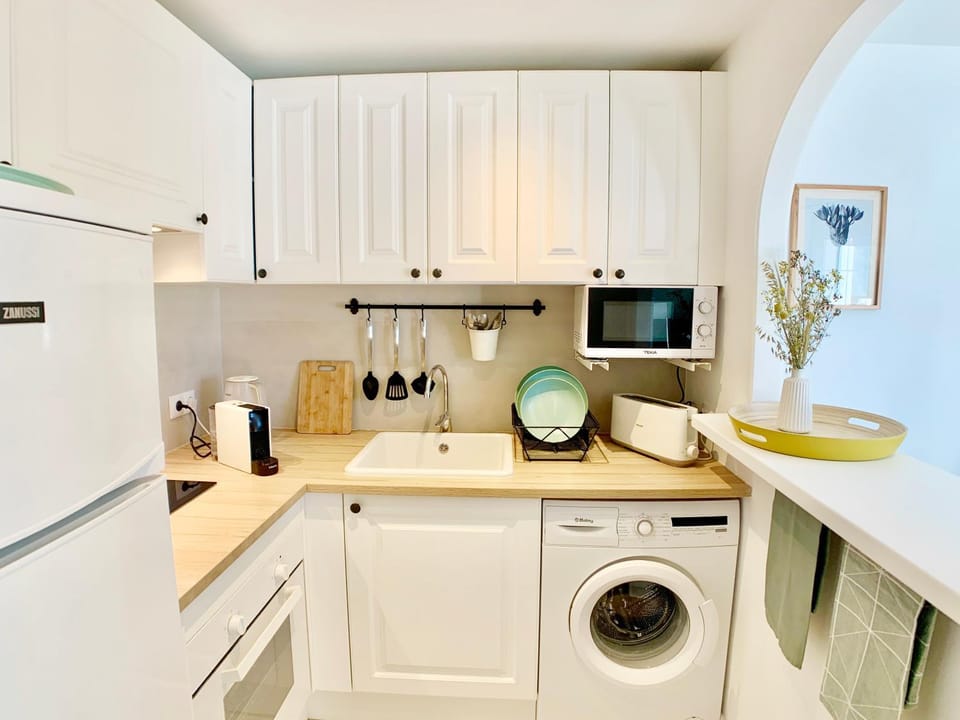 Kitchen or kitchenette, minibar, pet friendly, stove, toaster, washing machine
