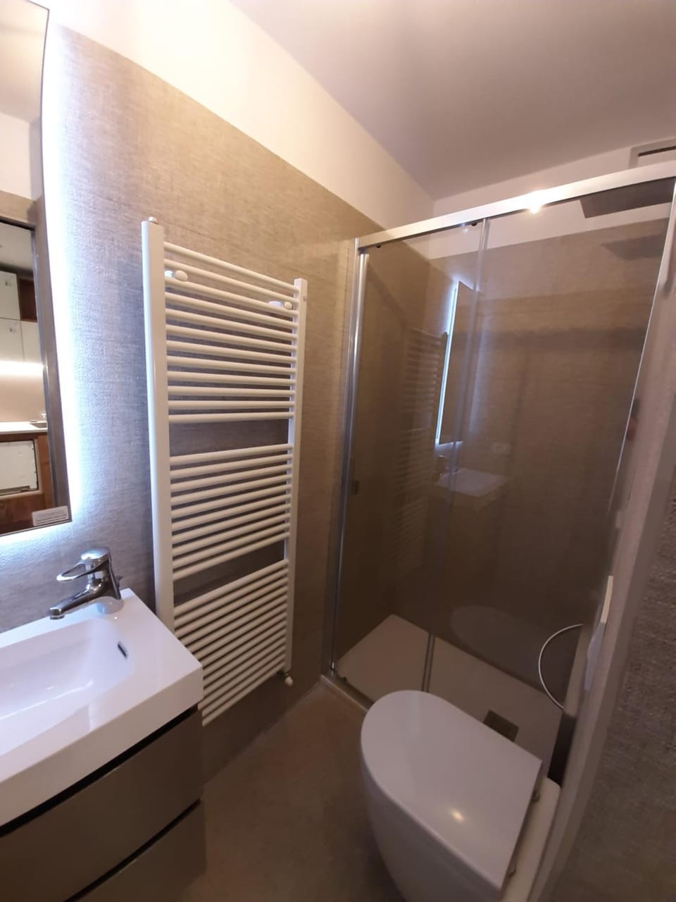 Shower, Bathroom