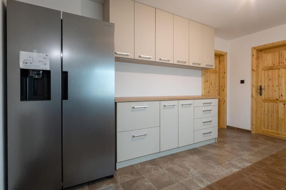 Kitchen or kitchenette, Communal kitchen, dishwasher, minibar, pet friendly