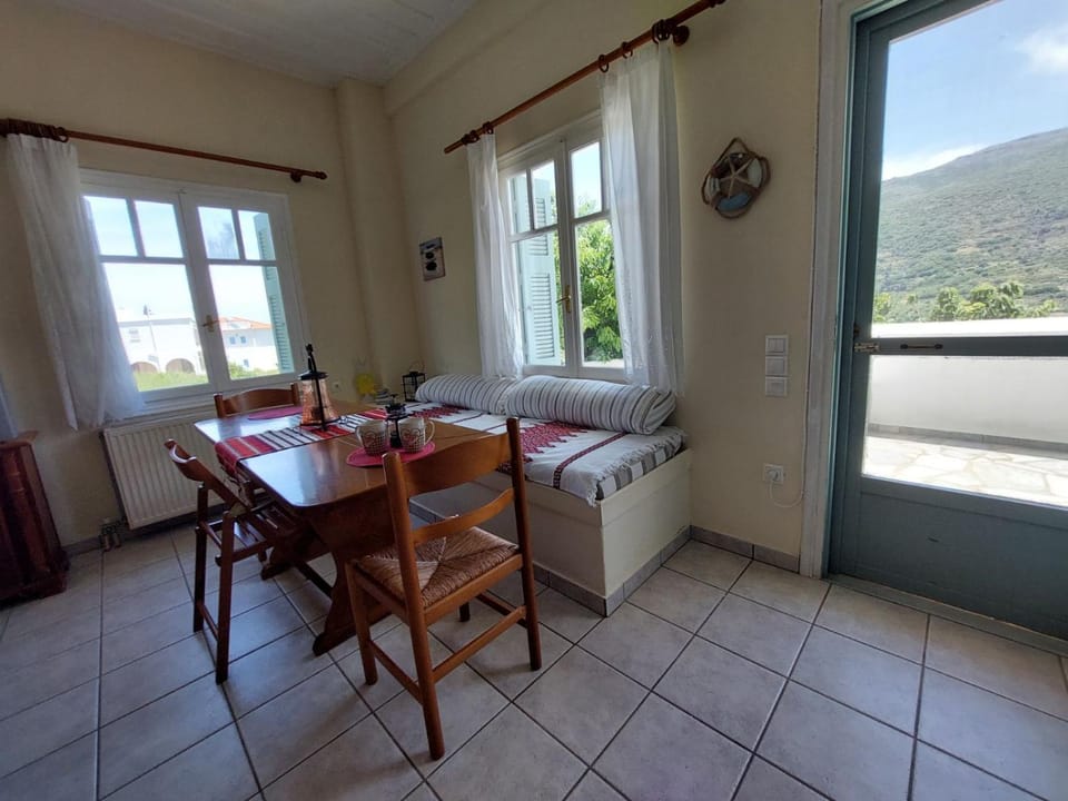 Palaiokrassa sunny appartment Apartment in Decentralized Administration of the Aegean