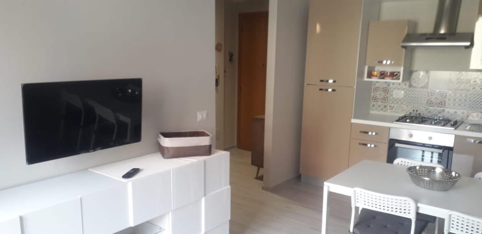 TV and multimedia, Dining area