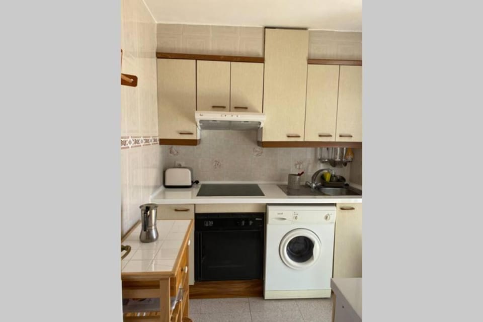 Playa a 50 metros solo para familias Apartment in Salou