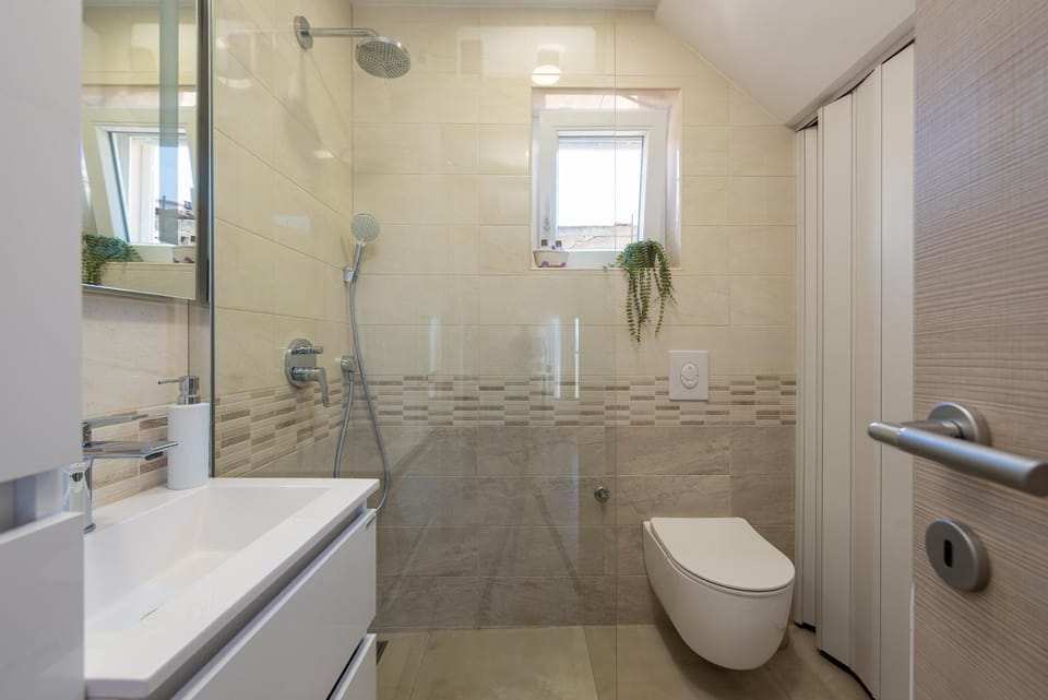Toilet, Bathroom