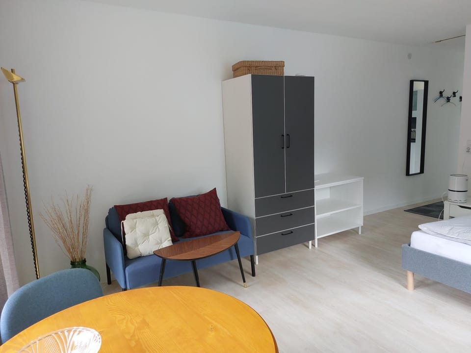 Bed, Living room, Photo of the whole room, Seating area, Bedroom, wardrobe