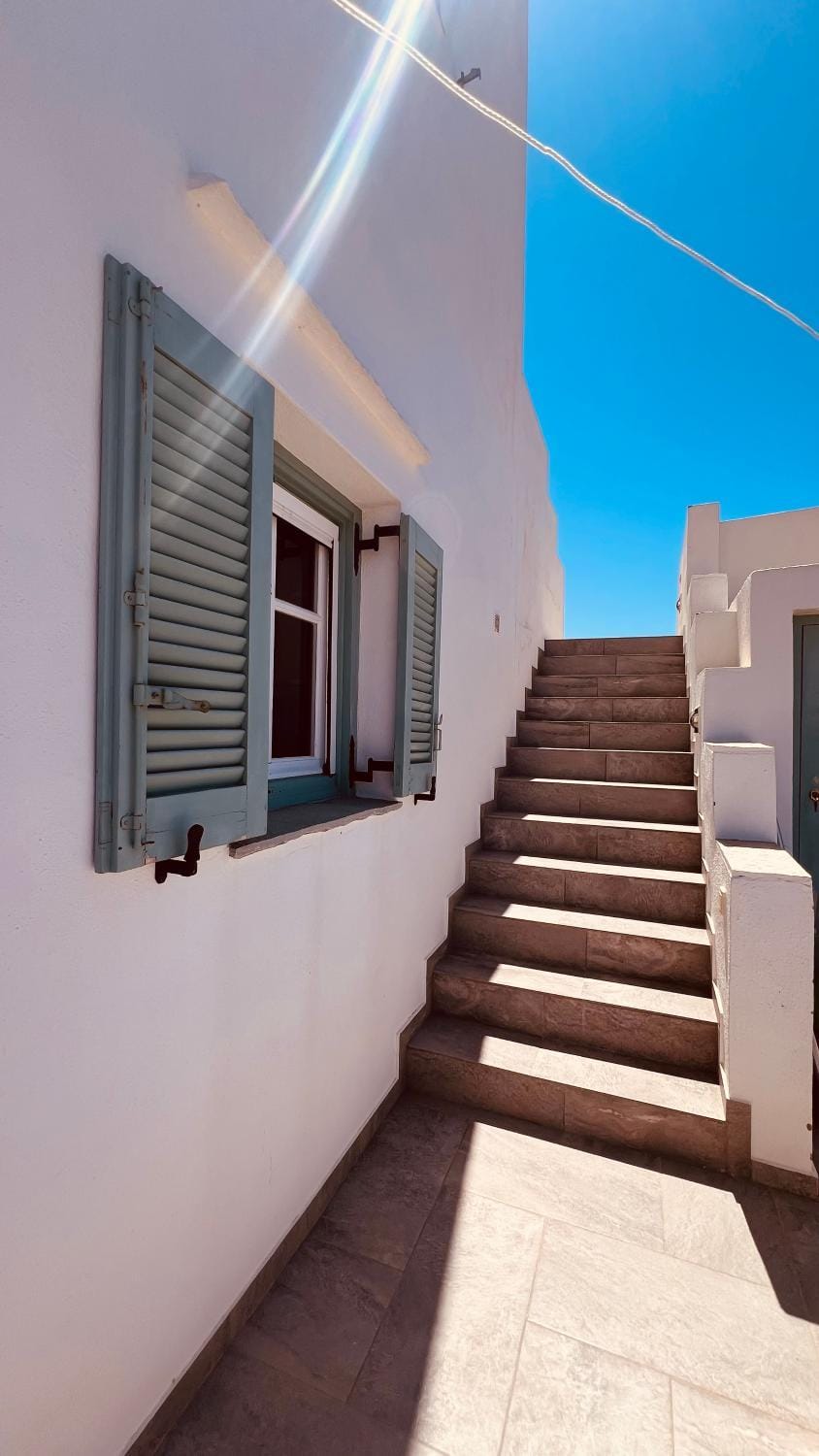 «MARMARA» house House in Milos