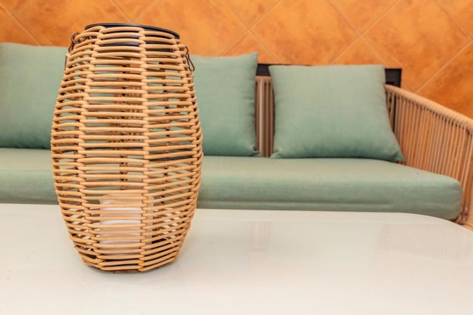 Casa El Lance: Patio by the Seafront Apartment in Barbate