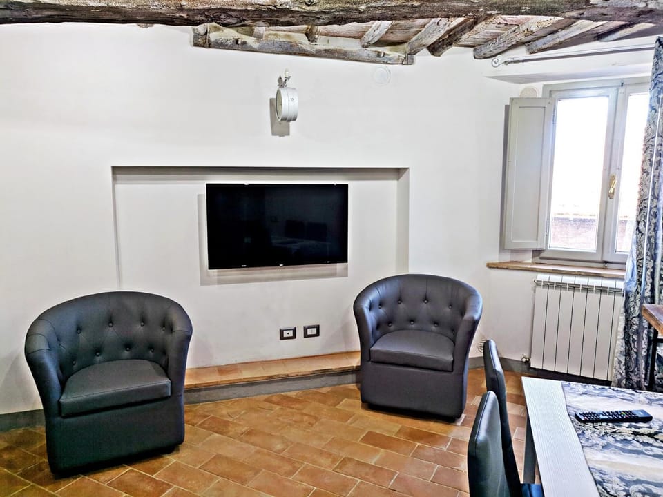 Communal lounge/ TV room, TV and multimedia