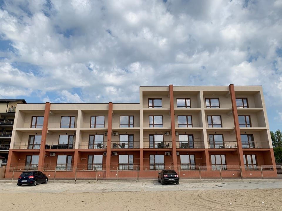 Property building, Facade/entrance