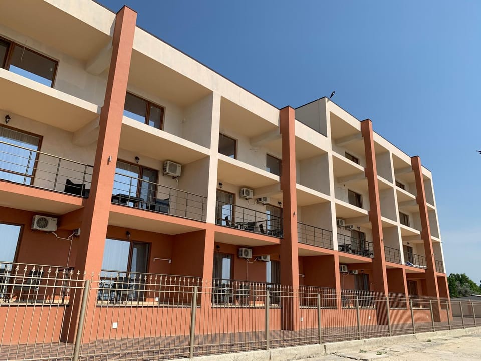 Property building, Facade/entrance