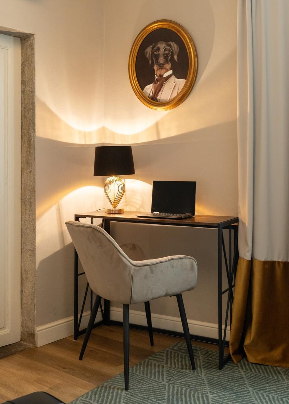 Photo of the whole room, Bedroom