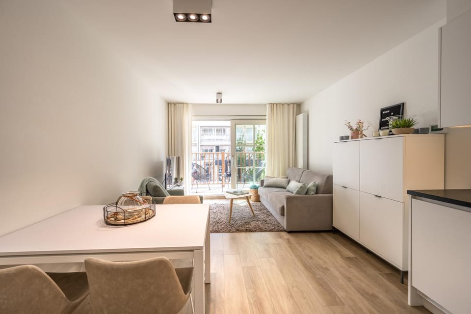 Bed, Kitchen or kitchenette, Living room, Photo of the whole room, Seating area, Dining area, Bedroom
