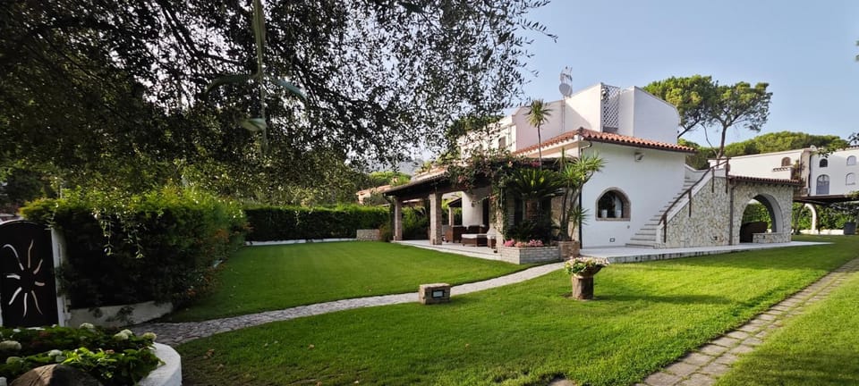 Property building, Garden