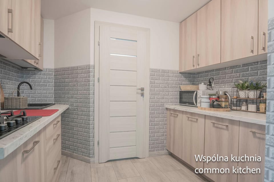 Kitchen or kitchenette, Communal kitchen, kitchen