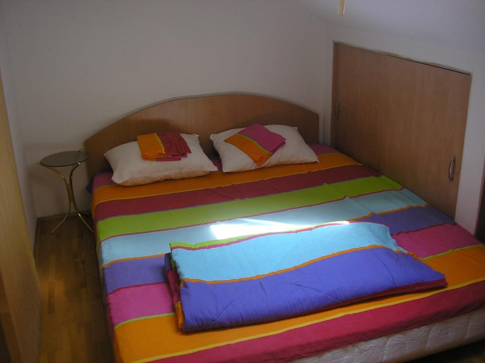 Suncano potkrovje u centru Apartment in Skopje