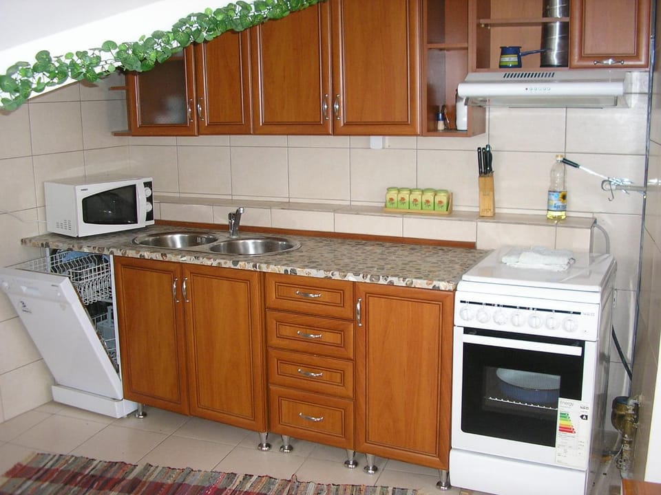 Suncano potkrovje u centru Apartment in Skopje