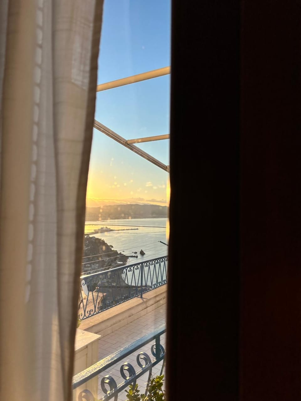 Day, Natural landscape, View (from property/room), Balcony/Terrace, Sea view, Sunrise
