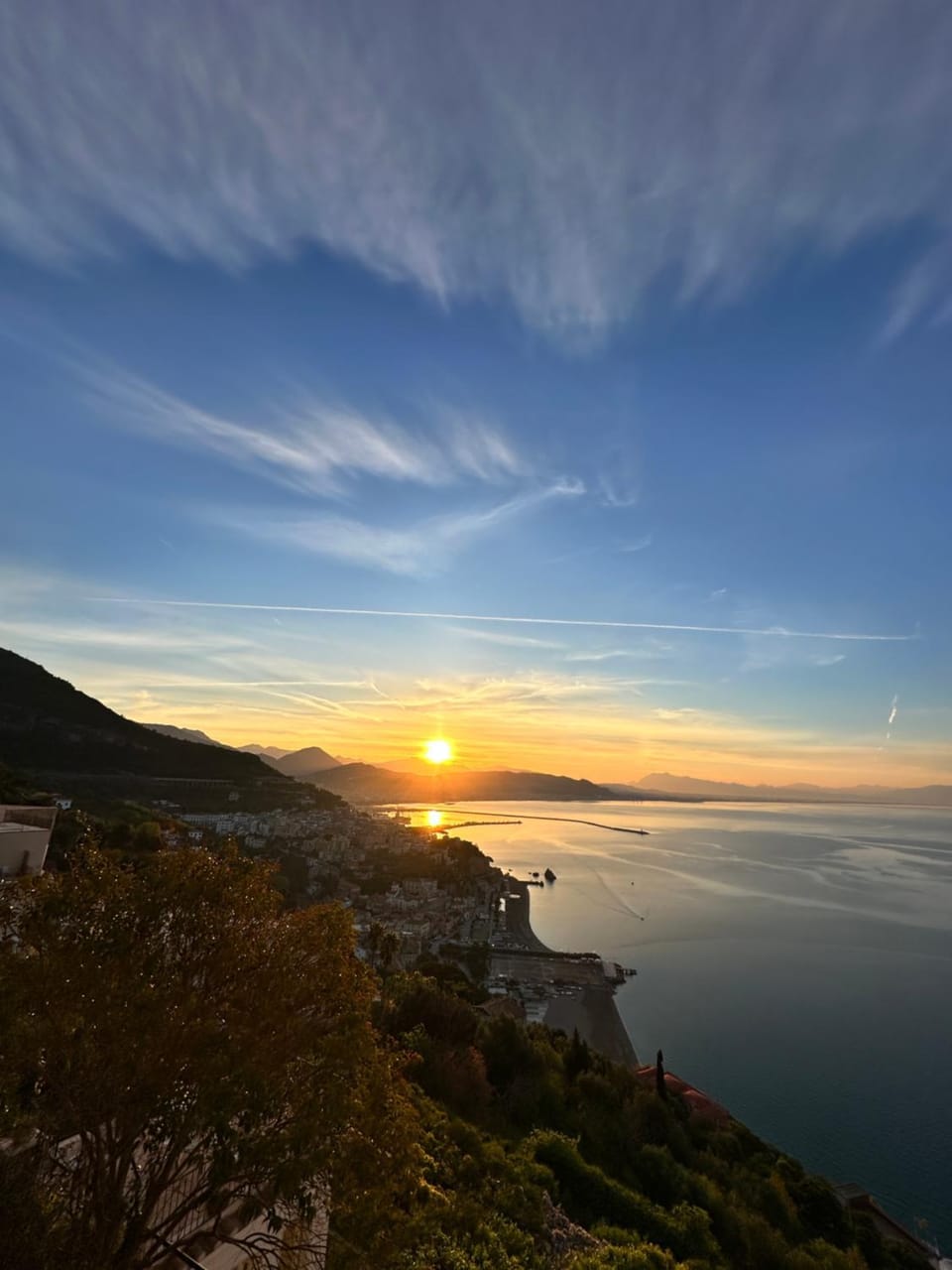 Nearby landmark, Day, Natural landscape, Mountain view, Sea view, Sunrise