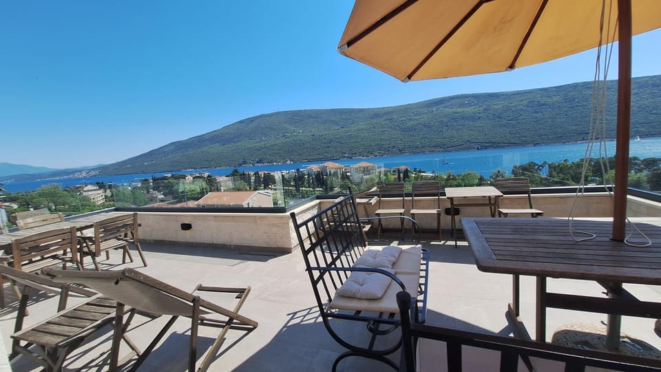 Porto Vista Penthouse Kumbor Apartment in Kotor Municipality