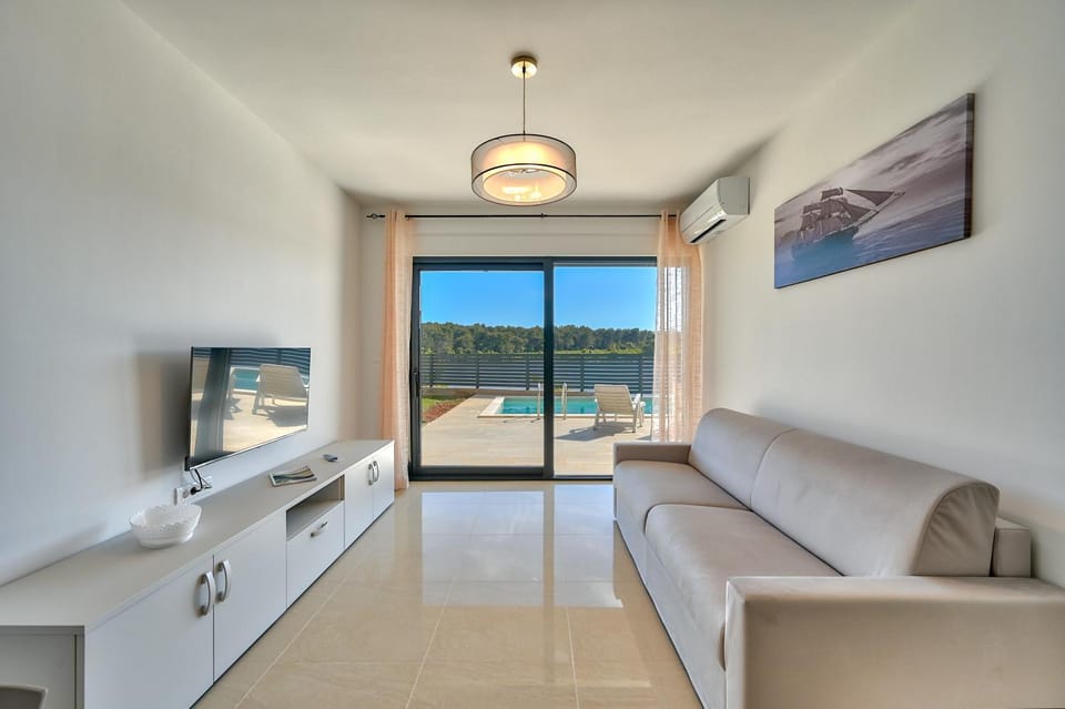 Black Apartment in Medulin