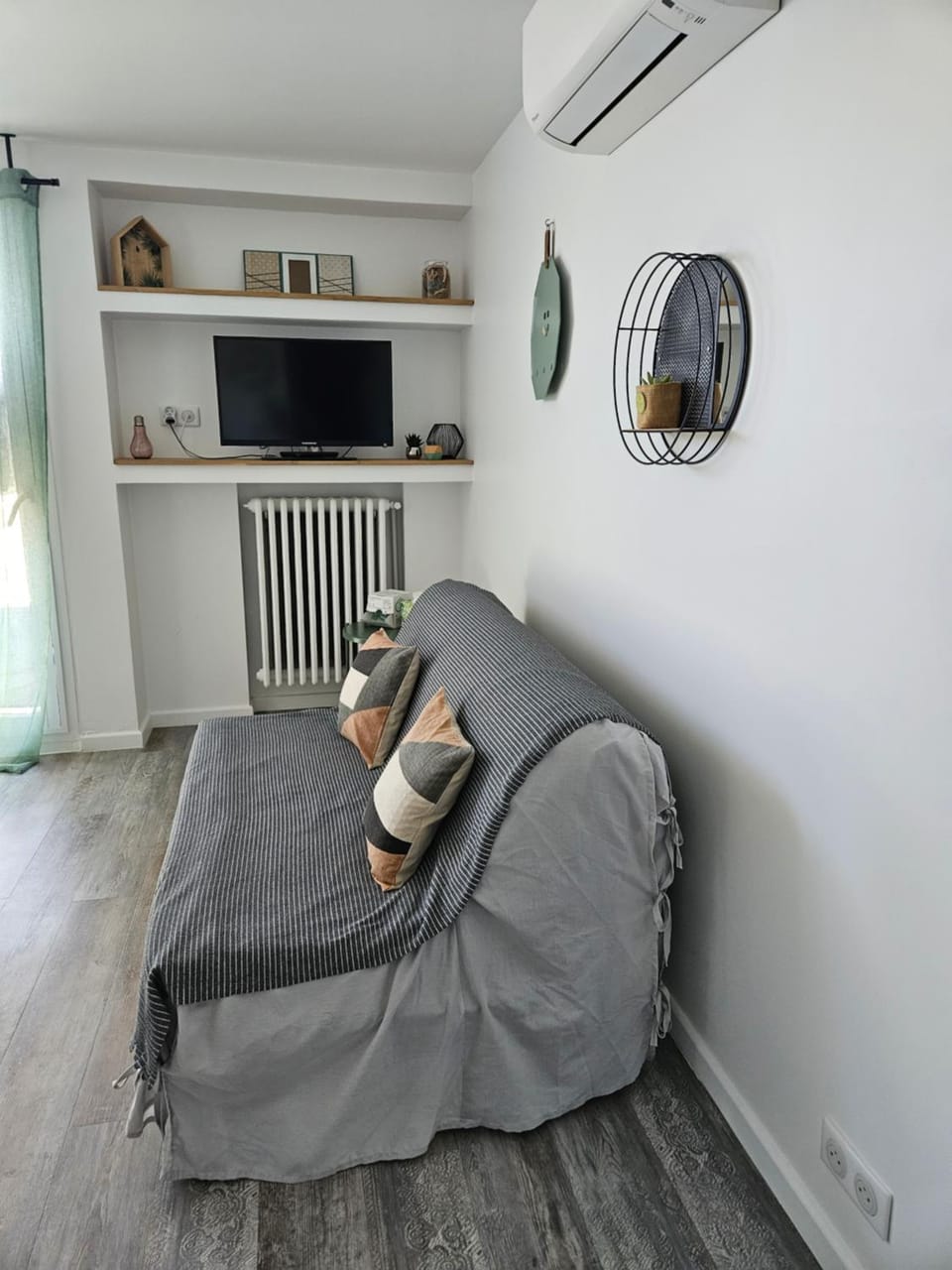 Appartement climatisé avec balcon,wifi, proche remparts Apartment in Avignon