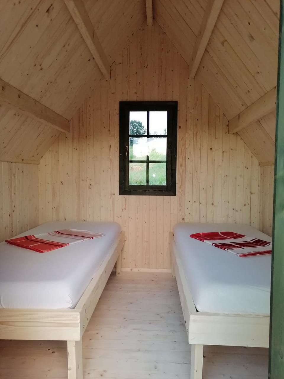 Pensiune Rozalia - Camping Bed and Breakfast in Brașov County
