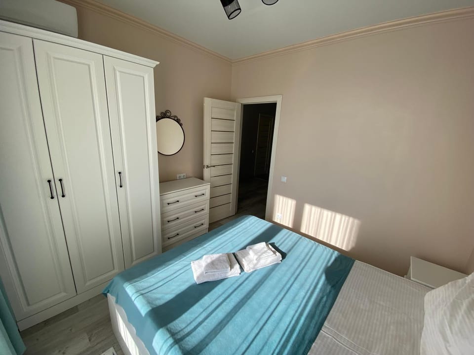Bed, Bedroom, wardrobe, air conditioner