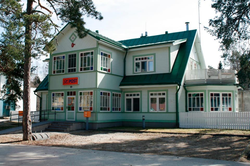 Property building, Day