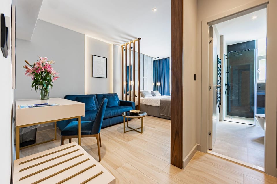 Bed, Bathroom, Seating area