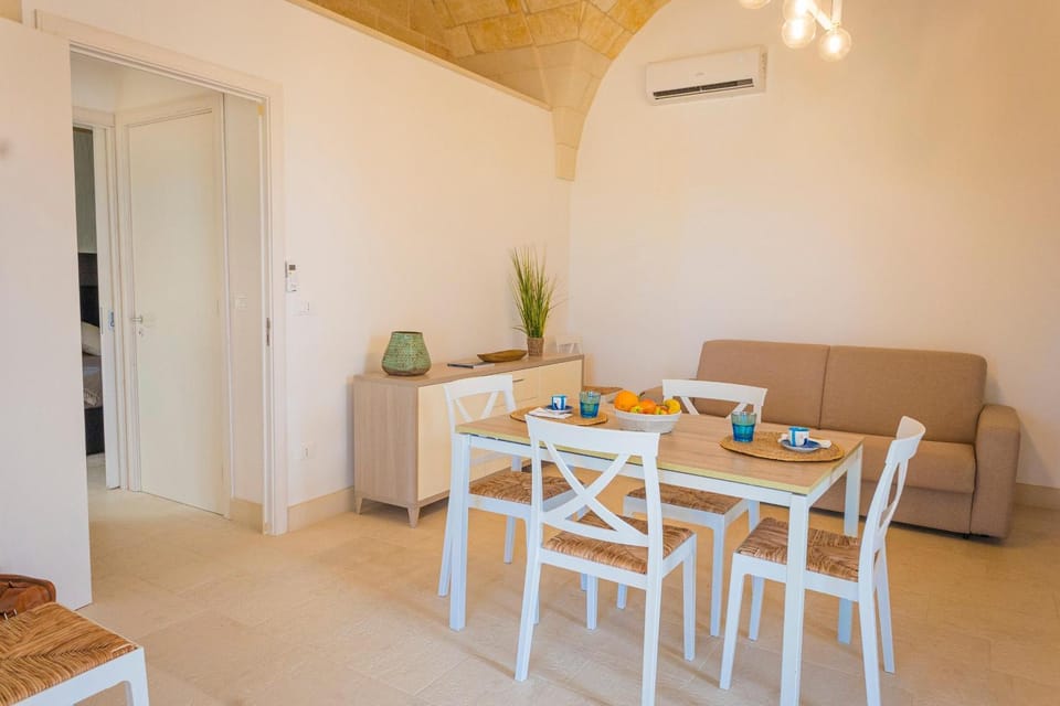 Living room, Living room, Dining area