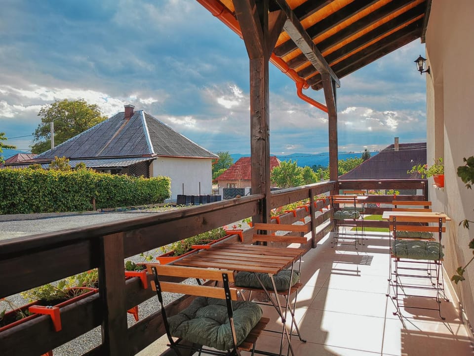 Property building, Day, Natural landscape, View (from property/room), Balcony/Terrace, Dining area, Mountain view