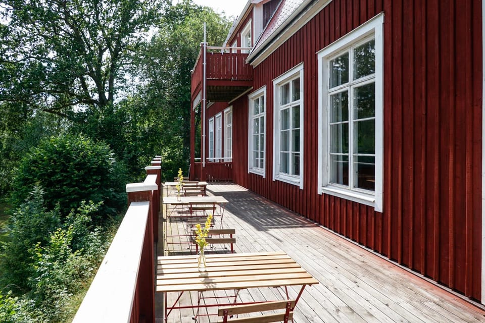 Property building, Garden, Balcony/Terrace, Garden view