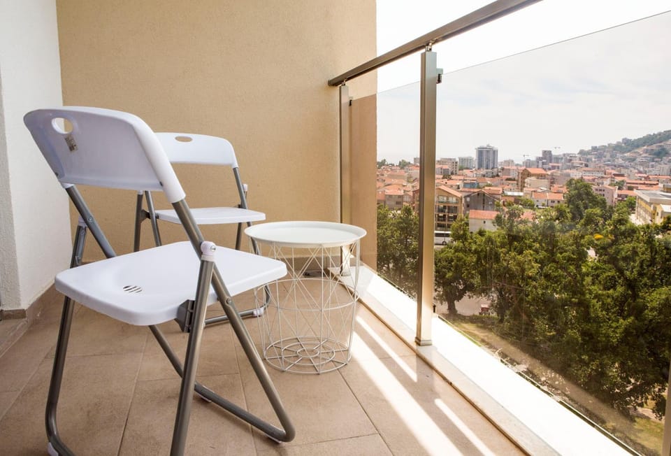 Nearby landmark, Day, Neighbourhood, Natural landscape, View (from property/room), Balcony/Terrace, Sea view