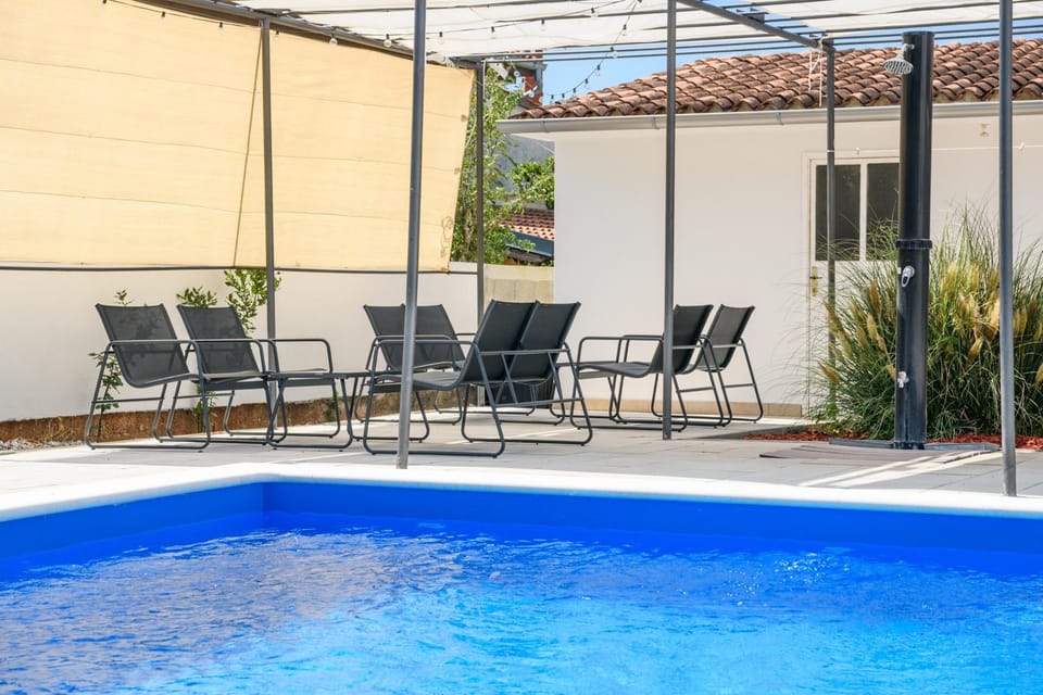 Patio, Swimming pool
