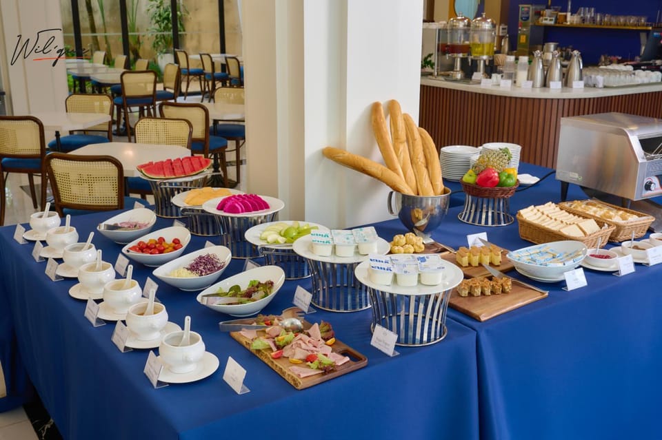 Breakfast, Buffet breakfast