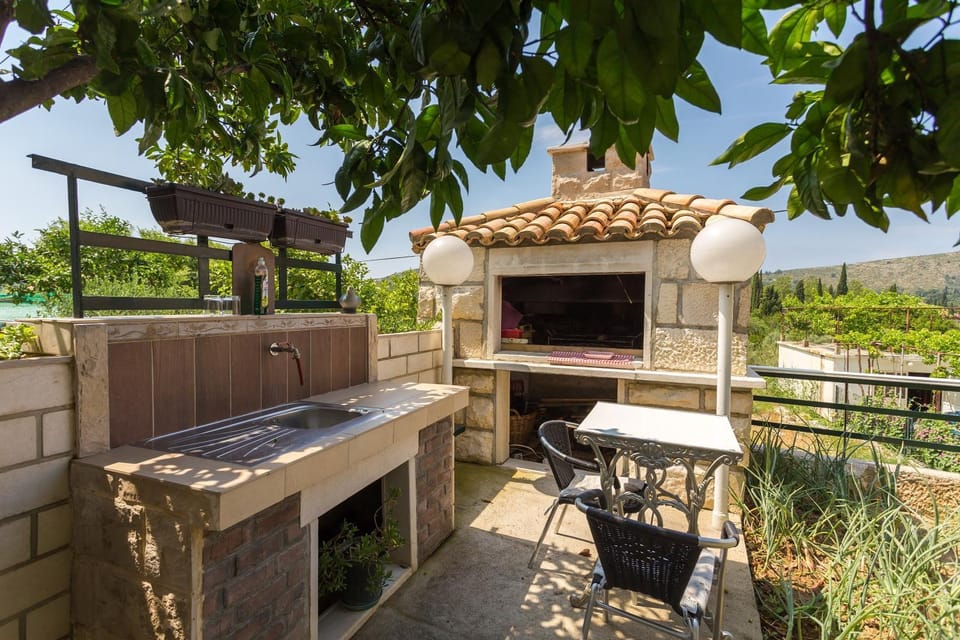 BBQ facilities, Garden