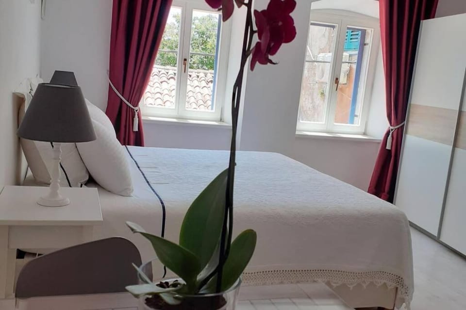 Comfortable studio in old town Apartment in Istria County